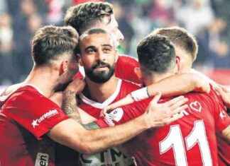 Antalya’da Hasret Son Buldu: Sevinç Dolu Anlar! news-04122024-115210