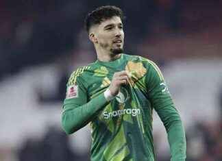 Altay Bayındır İngiltere’de Gündem Oldu! Manşetler ve Detaylar altay-bayndr-ingilterede-gndem-oldu-manetler-ve-detaylar