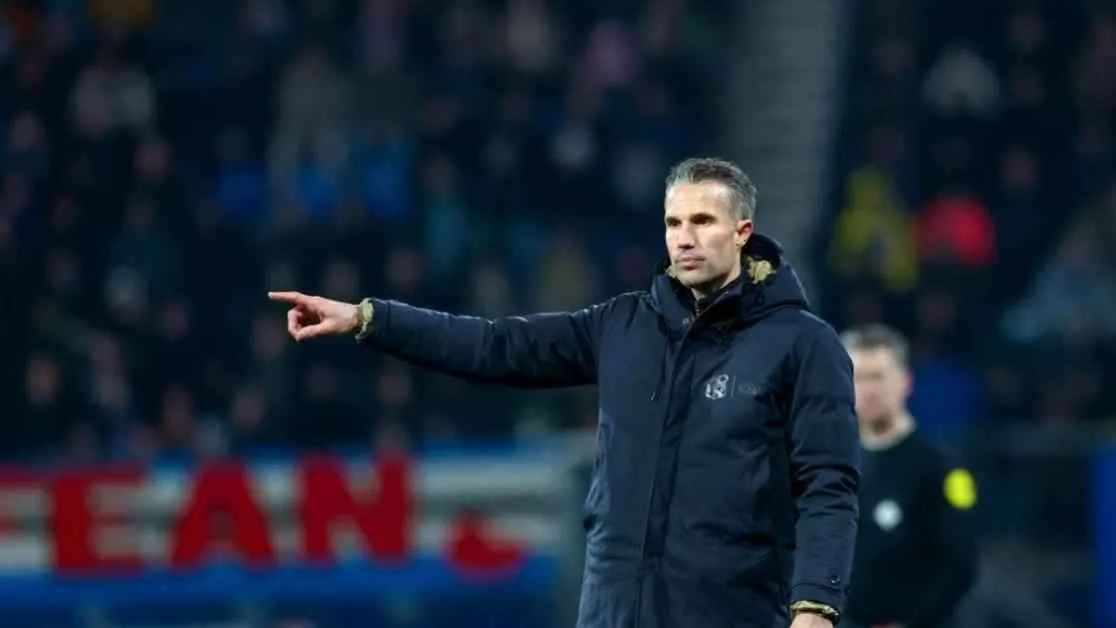 Van Persie dönemi Feyenoord’da başladı! van-persie-dnemi-feyenoordda-balad
