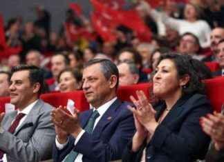 Özgür Özel Ataşehir Belediyesi Konserine Katıldı – Haber zgr-zel-ataehir-belediyesi-konserine-katld-haber